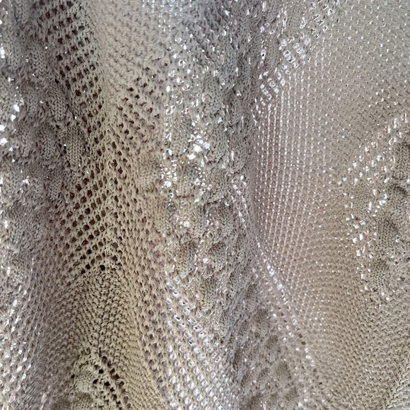 Beige V Neck Knitted Semi Sheer Sleeveless Top Size Large - Picture 7 of 8